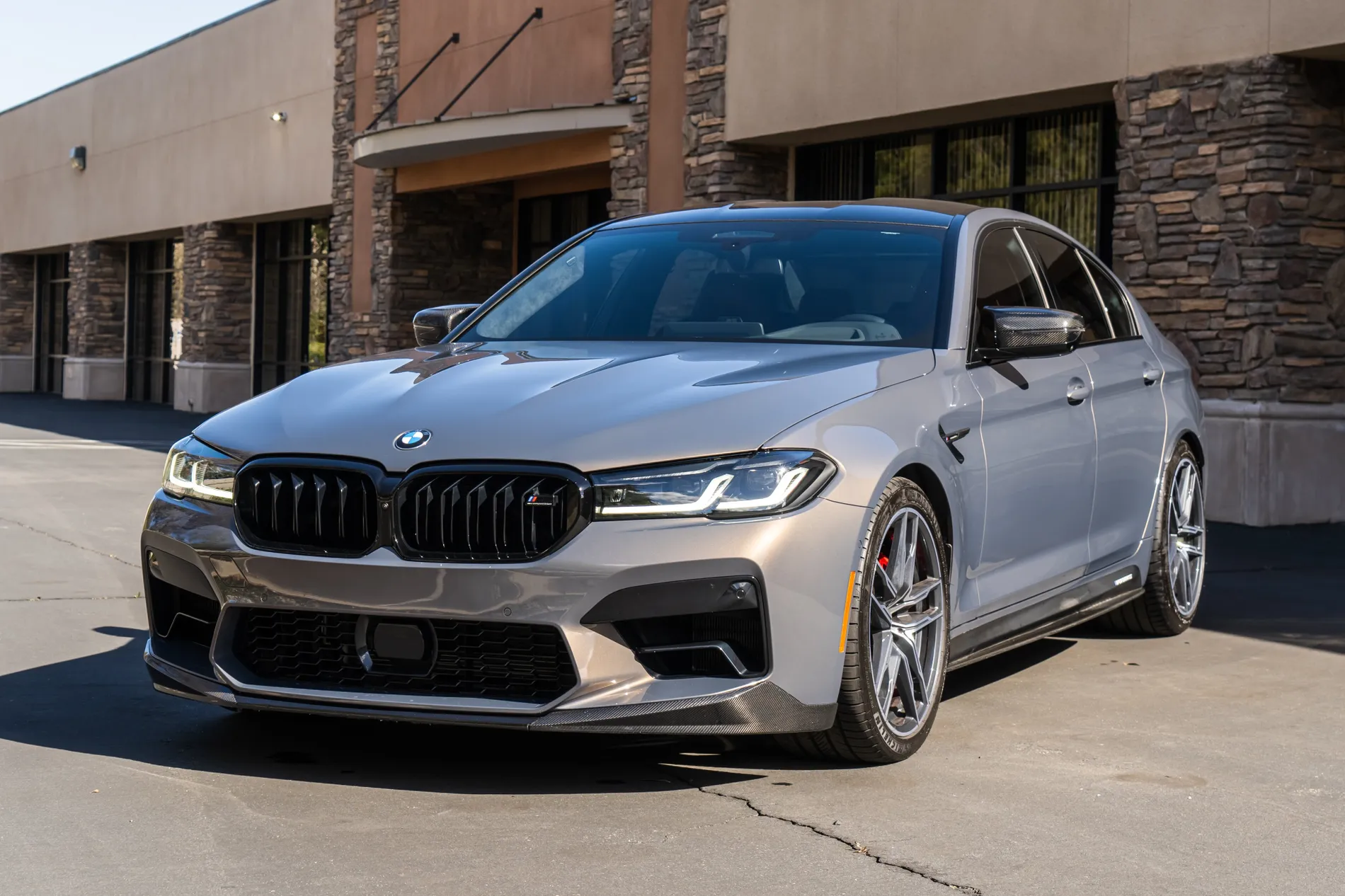 2022 BMW M5