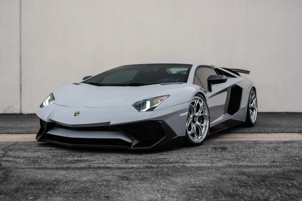 2017 Lamborghini Aventador SV LP