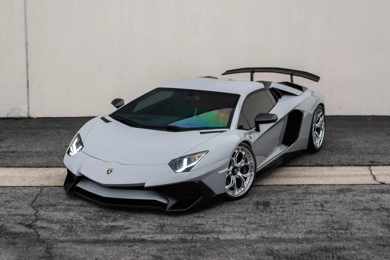 2017 Lamborghini Aventador SV LP