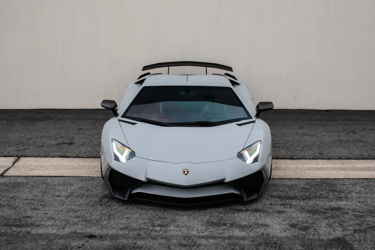 2017 Lamborghini Aventador SV LP