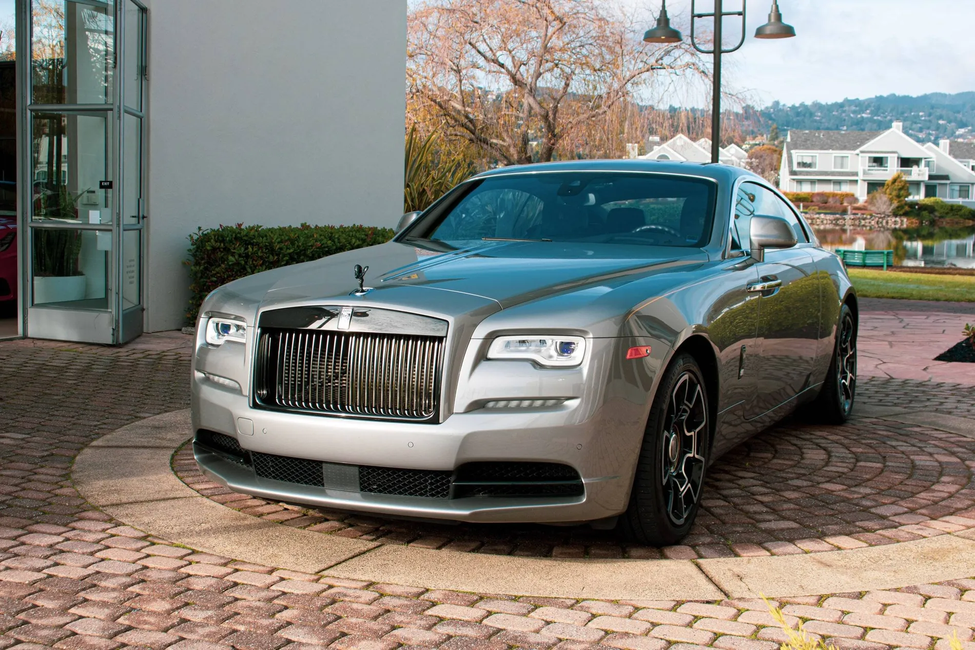 2018 Rolls-Royce Wraith Black